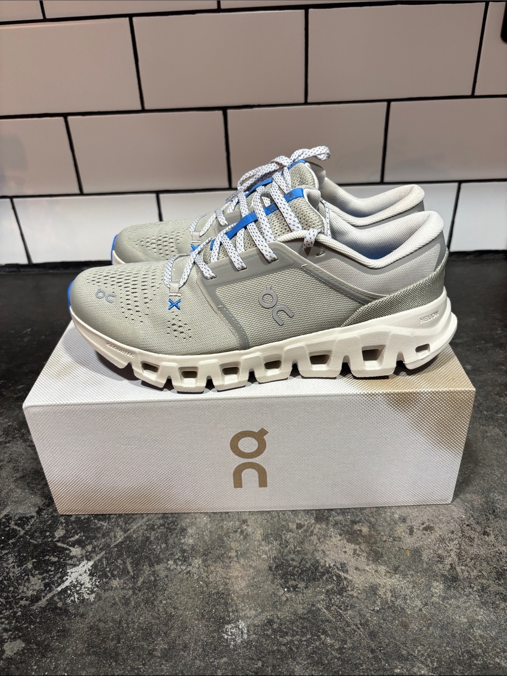 On Cloud X 5 Men’s Running Training Shoes Brume Pearl Size 9